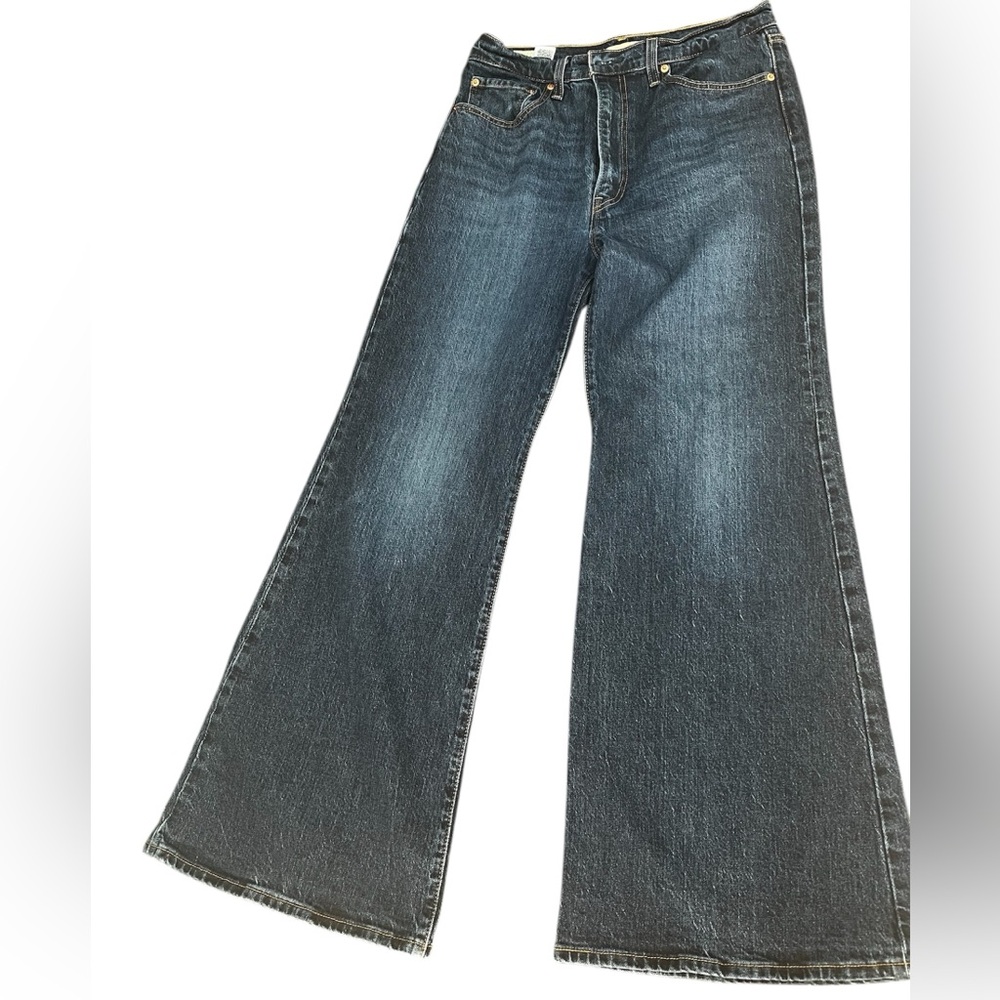 Levi’s RIBCAGE BELL WOMEN'S JEANS Excellent Condition W 30 L 32 wide Leg